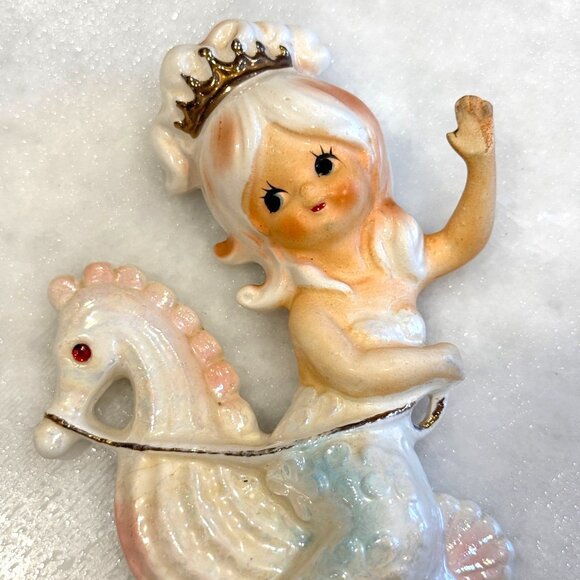 Vintage Lefton Mermaid Riding Seahorse Wall Plaque Figurine Ceramic Rhinestone - Picture 5 of 12